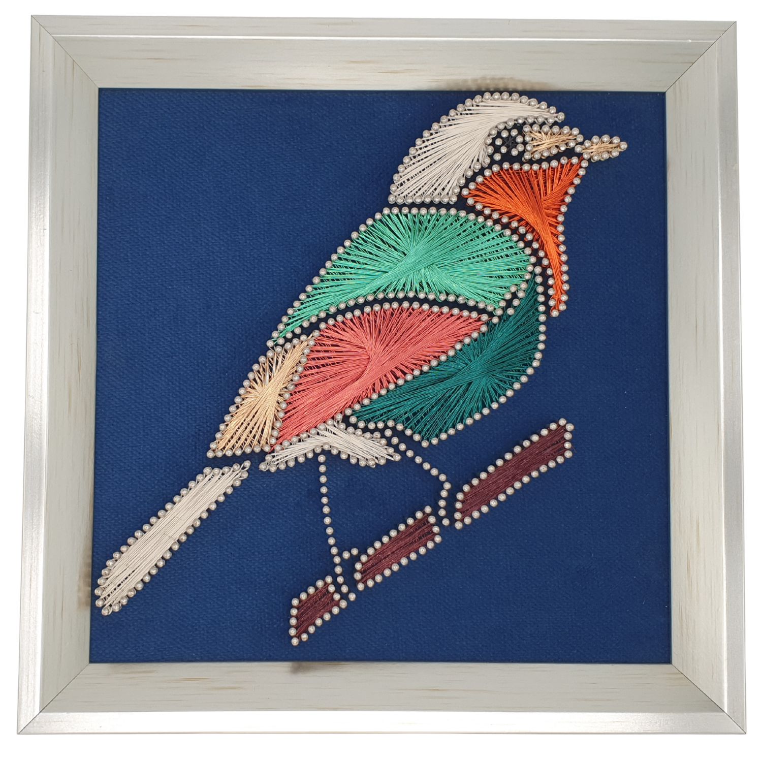 Handgefertigtes Filografie Vogel Wandbild aus Metalldraht auf Holz mit buntem Vogelmotiv