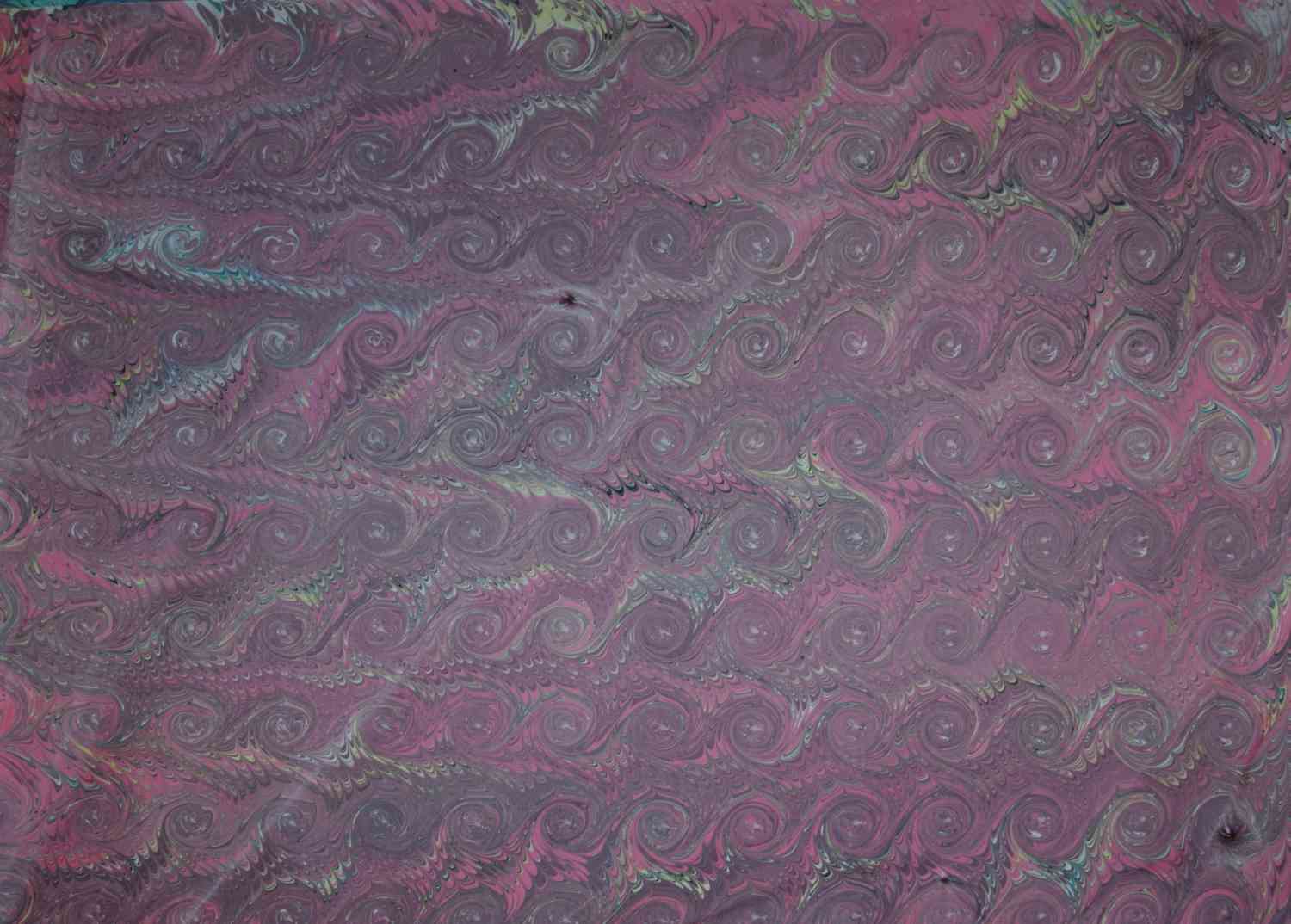 Papier marbré à la main - Marbrure au peigne