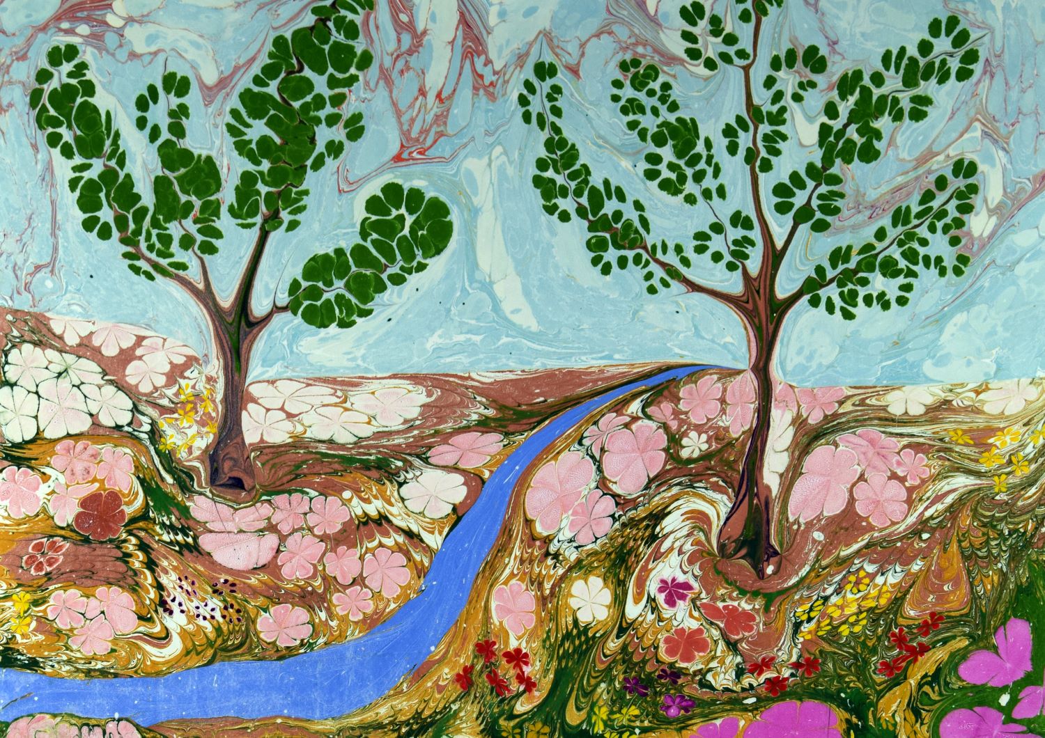Eine abstrakte Naturlandschaft, die mit der Ebru-Technik geschaffen wurde. Grüne Hügel, bunte Blumen und Bäume in traditioneller türkischer Wasser-Maltechnik.