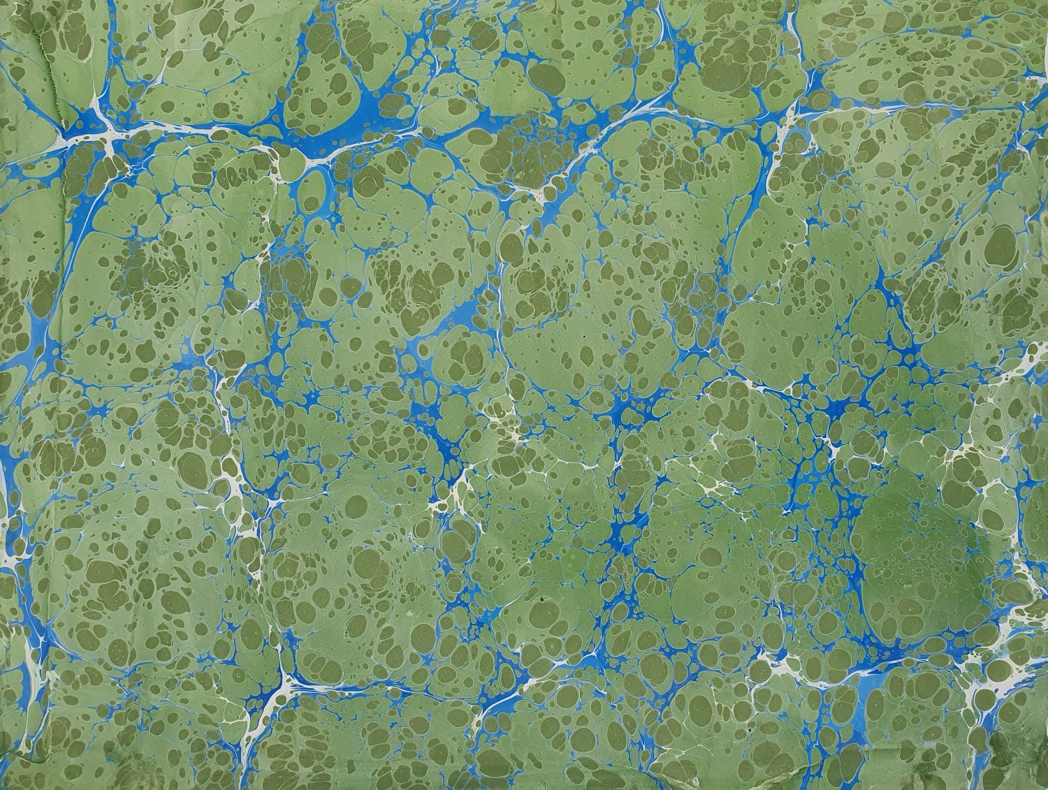 R017 – Handgemachtes Ebru-Marmorierpapier 50×70 cm – Unikat