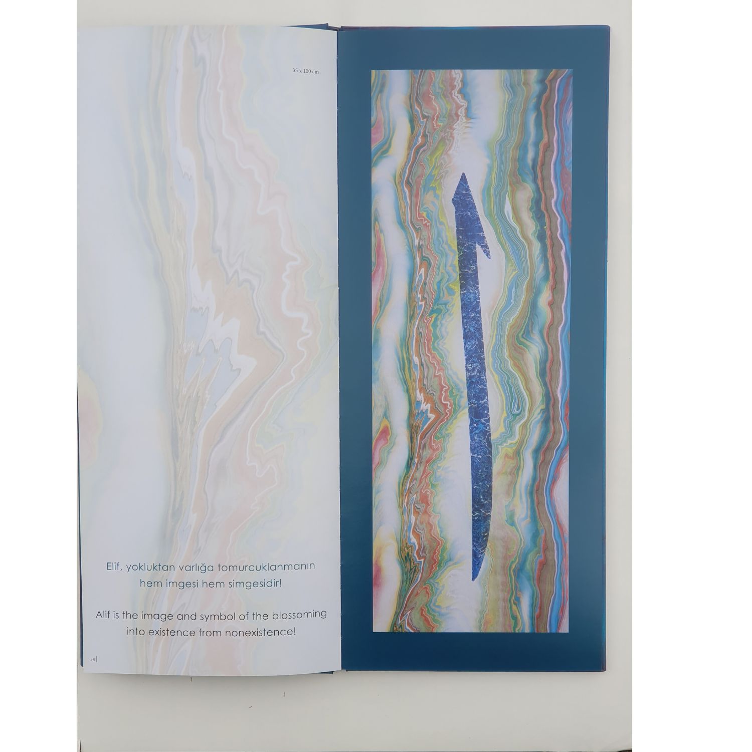 nnenseite des Elif Ebru Buchs in Gelb und Grün mit kalligrafischem Elif Motiv