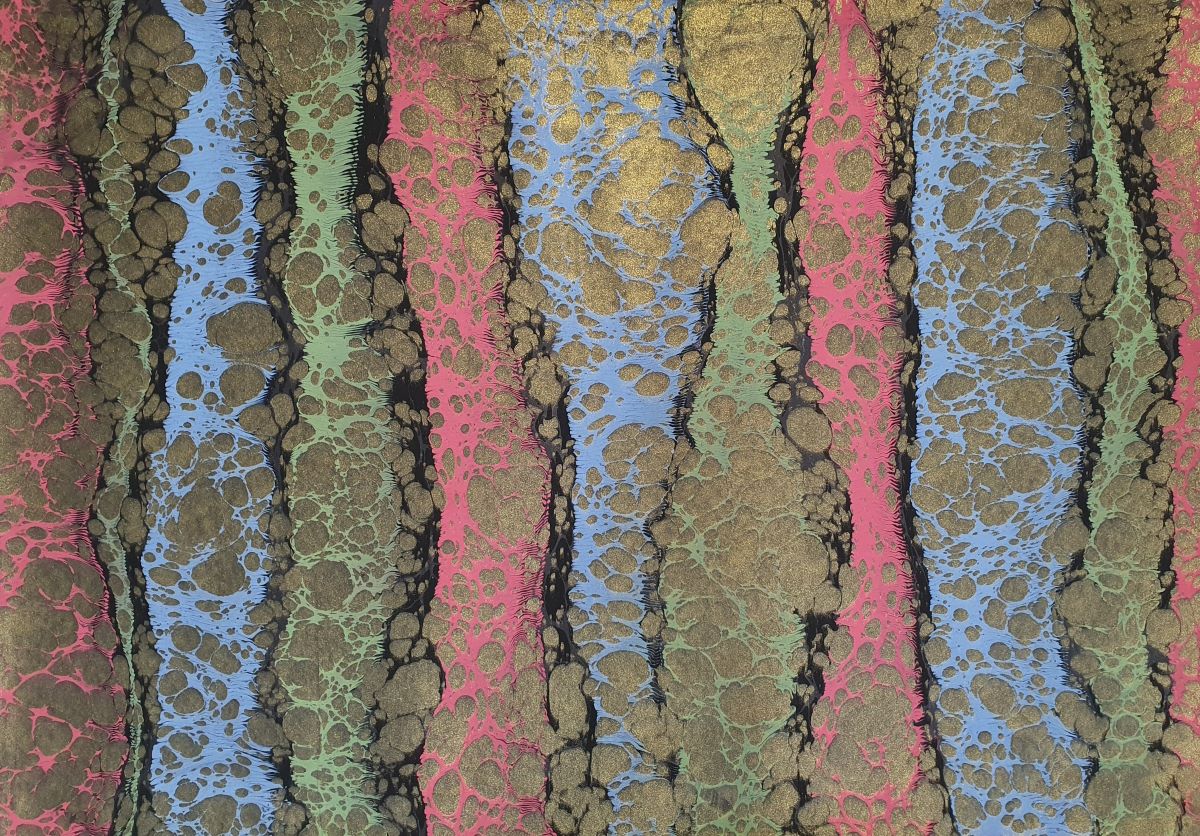 Ebru-Papier mit Gold, Schwarz und bunten Streifen – handgemalt, Unikat